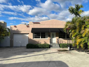4Bed 3Bath Coral Gables Area Stunning With Hot Tub